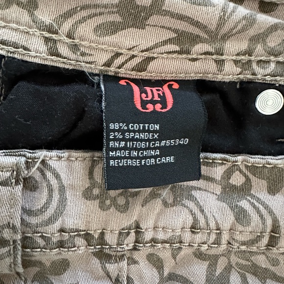 Lightweight Skinny Jeans in Taupe Lace color/pattern Size 27 EUC - Picture 10 of 11